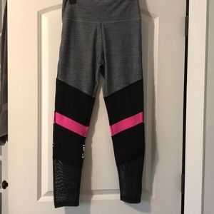 PINK Ultimate workout leggings